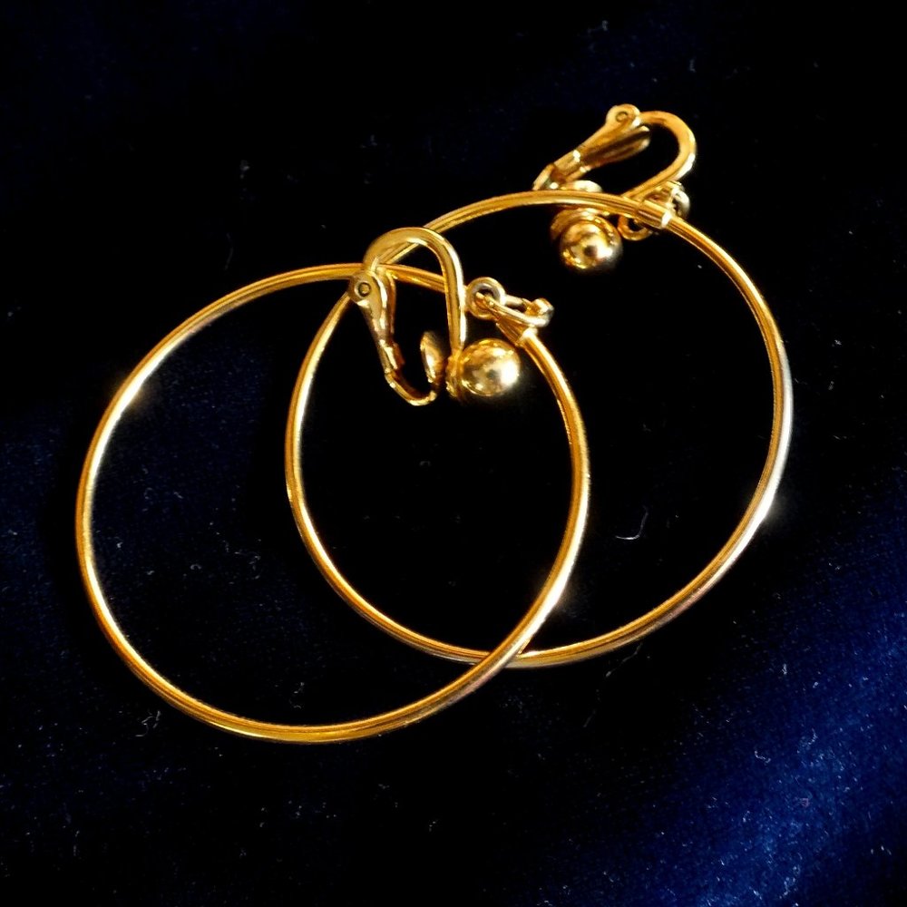 Clip-on Napier vintage gold-toned hoop earrings